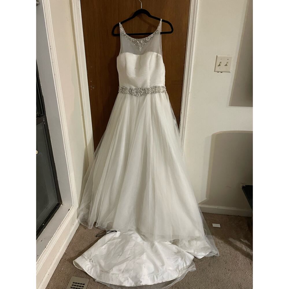 Sample gown Zurc for Impression bridal - Picture 3 of 16